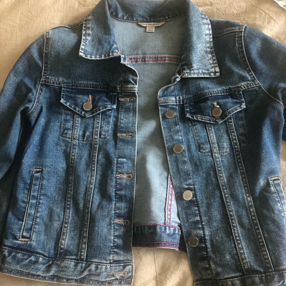 Denim jacket like new. SZ 14 Kids